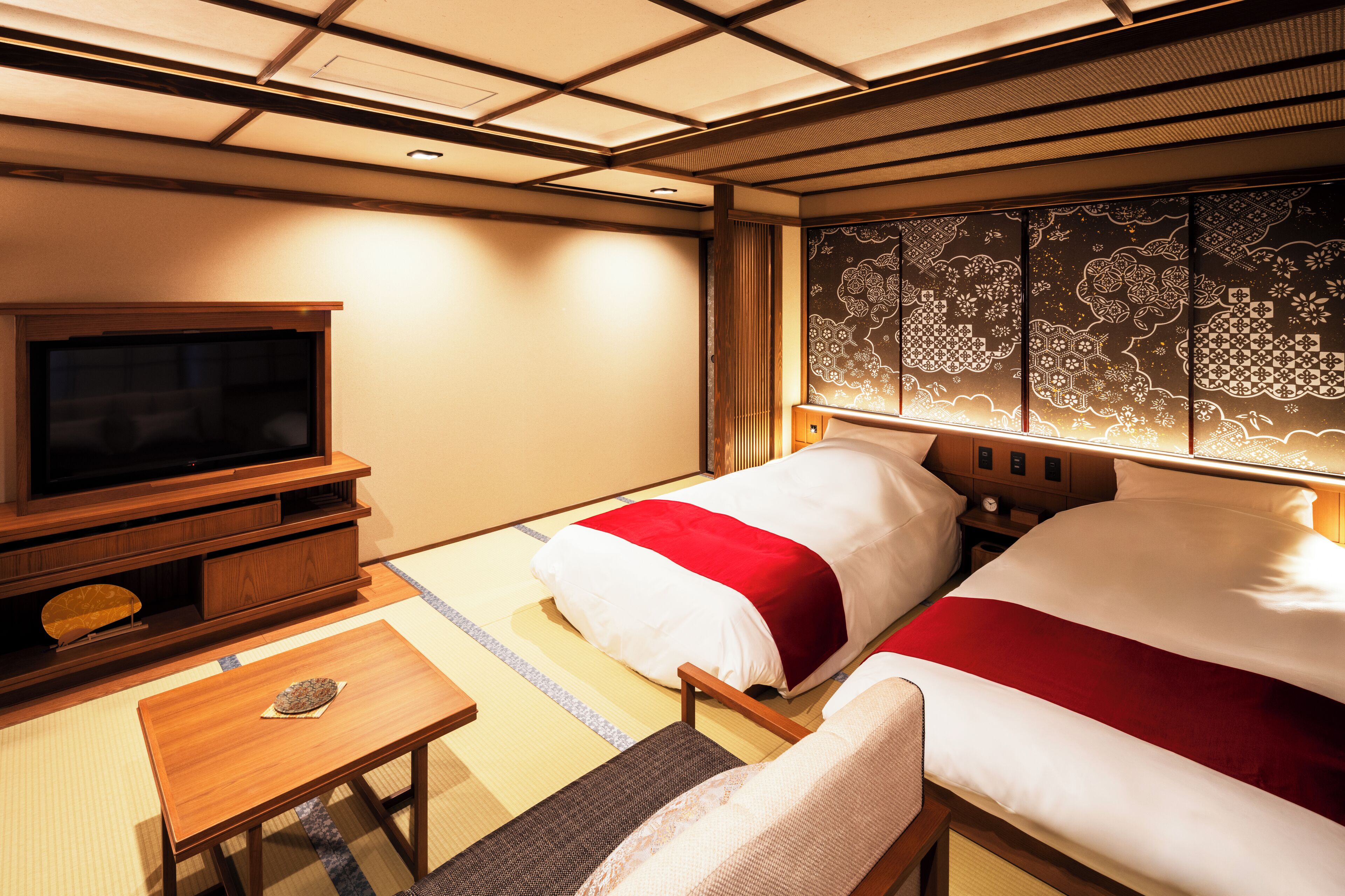 Deluxe Quadruple Room, Non Smoking (Adults only) | Desk