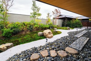 숙박 시설 구내