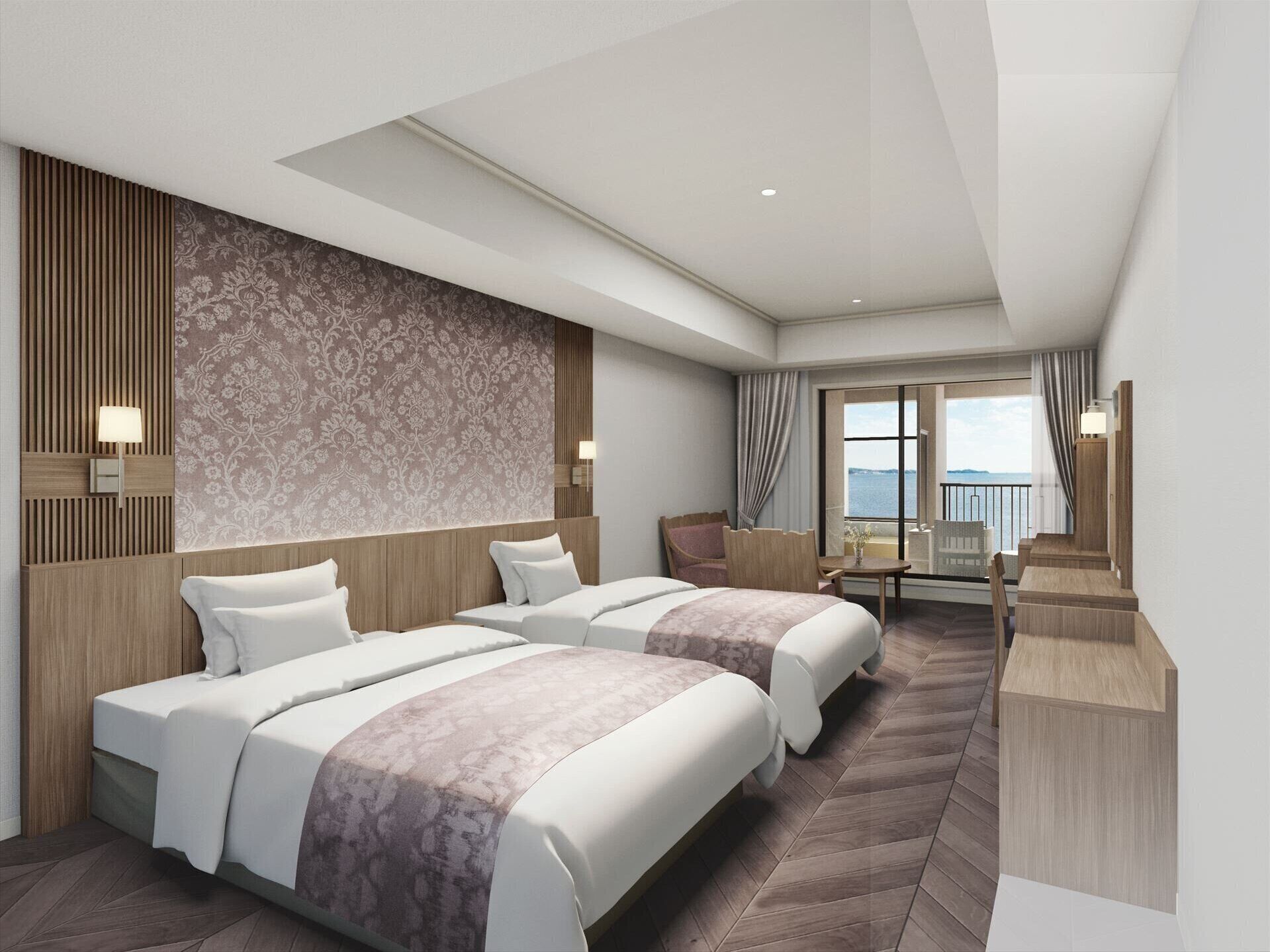 خزنة داخل الغرفة ومكتب وستائر تعتيم وتجهيزات عازلة للصوت