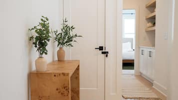 5 Schlafzimmer, Bügeleisen/Bügelbrett, Reisekinderbett, kostenloses WLAN