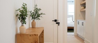 Mulberry on Athens - 5 Bedroom curated stay in Raleigh/Cary