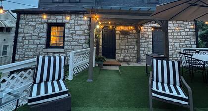 5 BR Dutch Cottage in Frankfort KY on Bourbon Trail. 2.4miles from Buffalo Trace