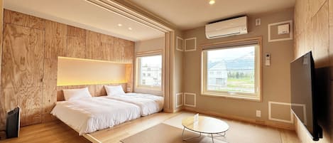 Basic Quadruple Room, Mountain View | Free WiFi, bed sheets