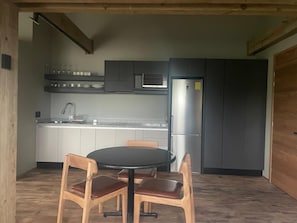 Panoramic Apartment, Balcony, City View | Private kitchen