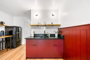 Fridge, microwave, coffee/tea maker, electric kettle - Modern Harbor Stay | Steps to Tours & Eats (Juneau)