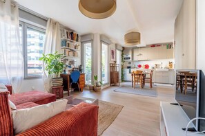 TV - LE CACTUS - Gorge de loup apartment (Lyon)