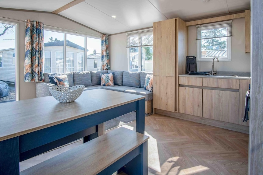 Baywood 20 - 2 Bedroom Holiday Home - Amroth - Pembrokeshire