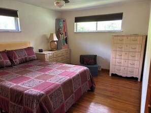 2 bedrooms, desk, iron/ironing board, free WiFi