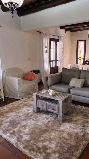 Living area - CASA SANTA FE HOUSE (Luján de Cuyo)