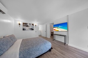 4 bedrooms, iron/ironing board, free WiFi, bed sheets