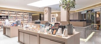 Full Season Hotel - PVG 