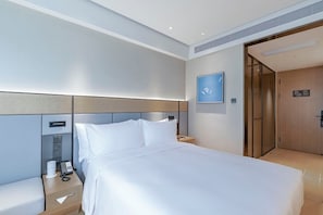Standard Double Room, City View | Desk, blackout drapes, soundproofing, iron/ironing board