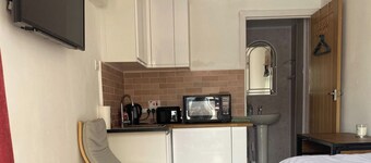 Cozy Urban Studio in Bristol