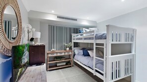 3 bedrooms, bed sheets