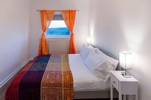 Bügeleisen/Bügelbrett, WLAN, Bettwäsche