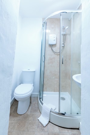Shower, towels