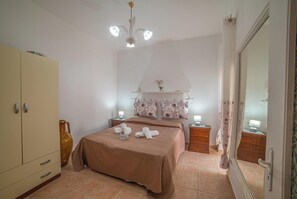 2 bedrooms, bed sheets