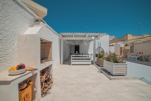 Villa Benedetta On SeaShore, Lecce, Italy