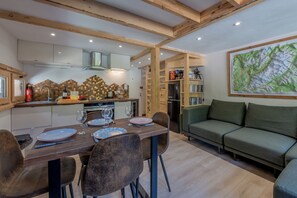 Interior - Résidence Grand Roc - Bruyères 221, Argentière (Chamonix), France (Argentière (Chamonix))