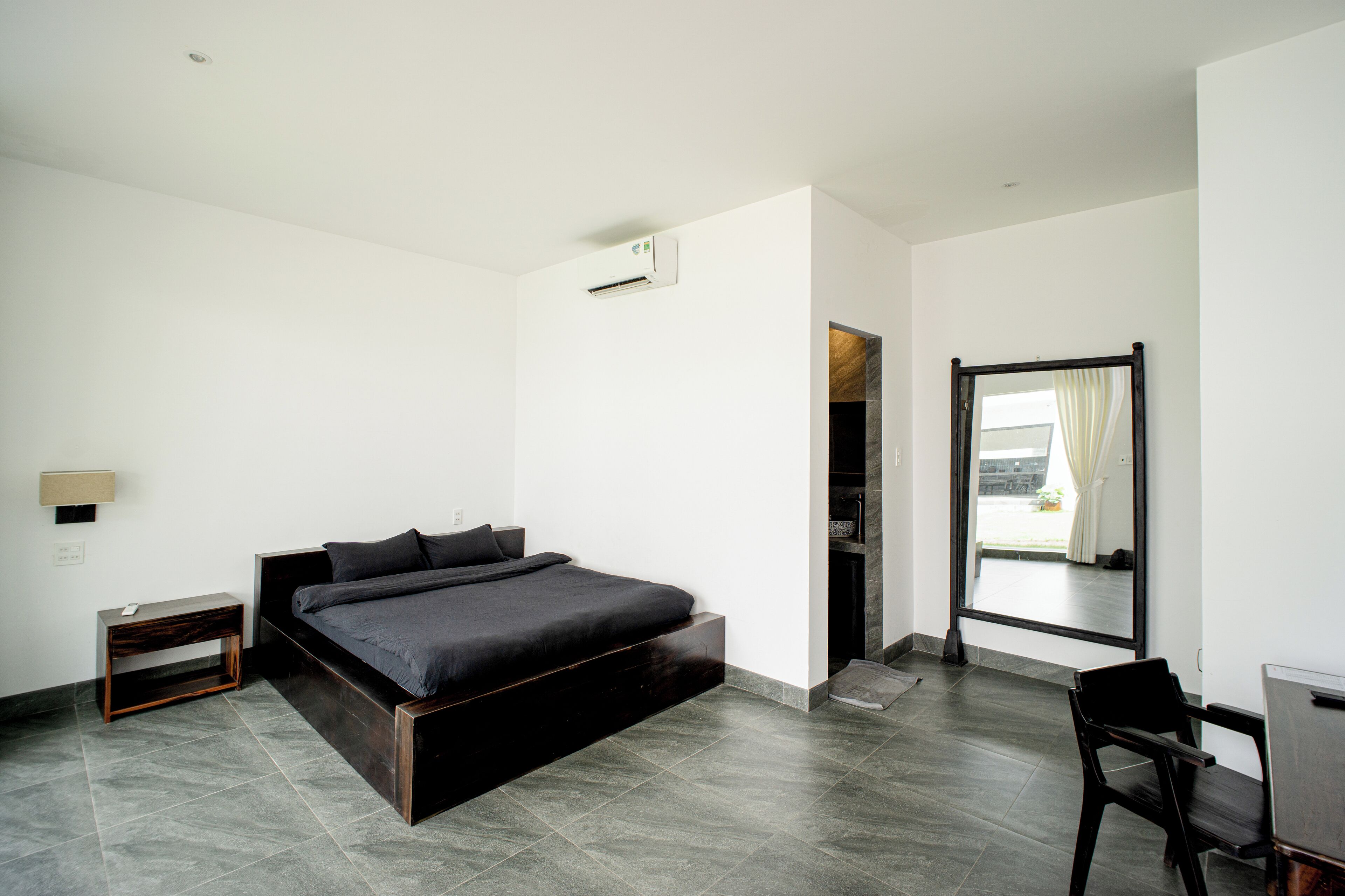 Phòng Deluxe, quang cảnh vườn | Trang trí khác biệt, trang bị nội thất với thiết kế riêng biệt, bàn 