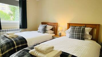 2 bedrooms, iron/ironing board, free WiFi, bed sheets