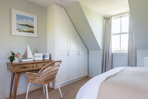 5 chambres, fer et planche à repasser, Wi-Fi gratuit, draps fournis