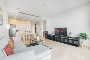 Apartment, 2 Bedrooms, City View | Living area