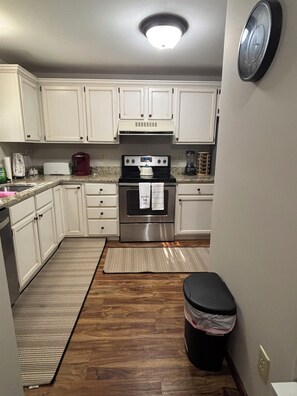 Oven, stovetop, dishwasher, paper towels
