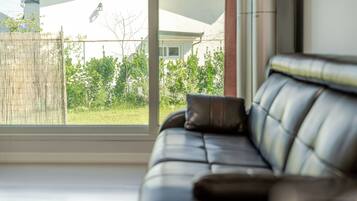 Basic Room, 3 Bedrooms (Stay 2(pet)) | 3 bedrooms, free WiFi