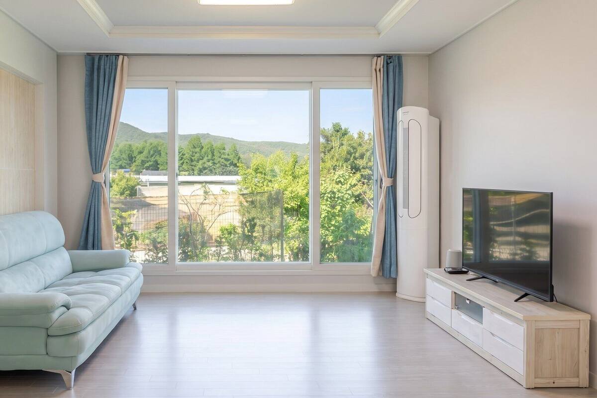 Quarto básico, 3 quartos (Stay 3) | 3 quartos, Wi-Fi de cortesia