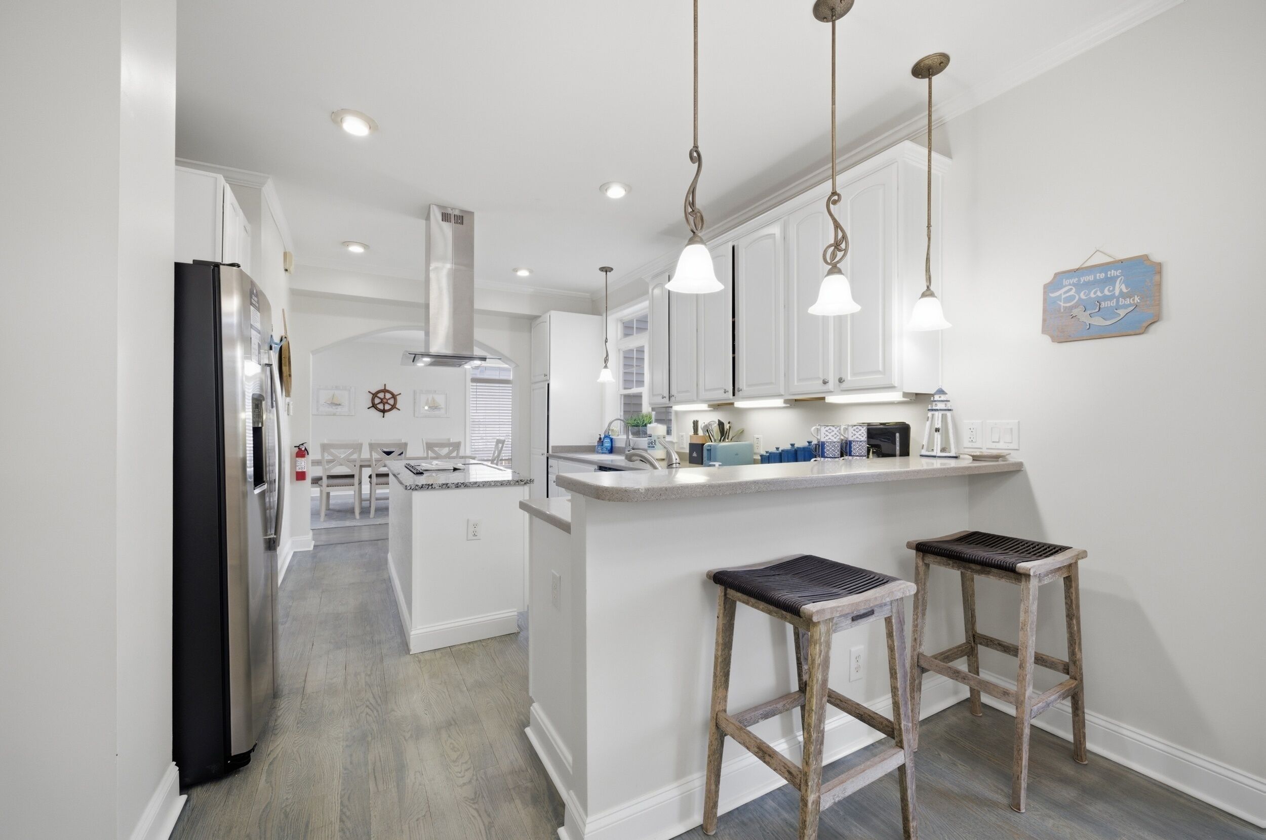 Highchair, ice maker