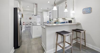 4 BR Beach Retreat - 2 Suites - Dogs Welcome