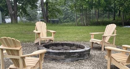 Cozy Capen Cottage—easy access to downtown Eastport