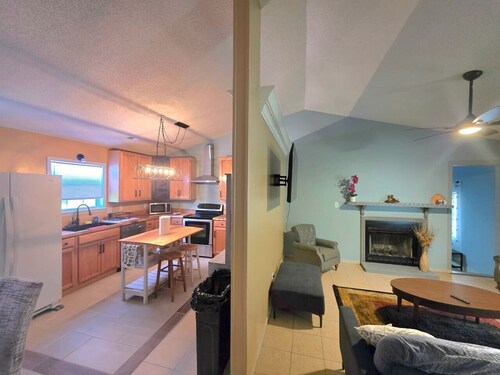 Sweet Savanna Stay Hubert NC