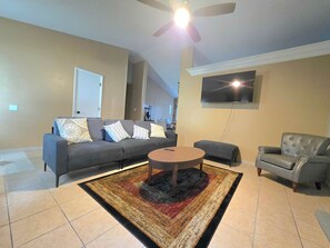 TV, fireplace