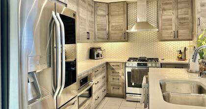 Detached loft bunglow: 3BR/3BA nr Niagara Falls, Welland Canal & NOTL sights