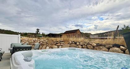 Townhome in Glendale, UT near Zion with hot tub