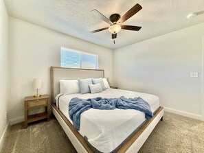 2 多间卧室、熨斗/熨衣板、旅行婴儿床、WiFi