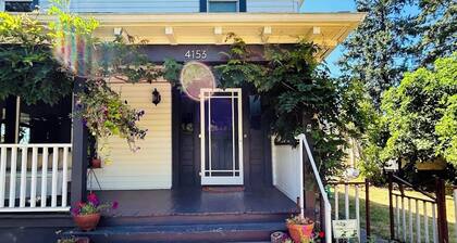 Charming 1-bedroom apartment in the heart of vibrant Foster-Powell, SE Portland