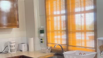 Microondas, horno y parrilla de estufa