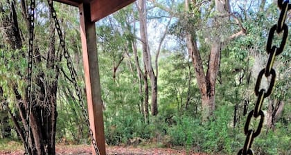 2 Bed Cottage - Pet Free Adults Exclusive Retreat - Self contained 2 Bedroom Cottage 1 King and 1 Queen
