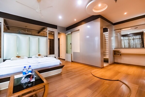 Luxury Suite, City View | Rollaway beds, free WiFi, bed sheets - Hotel Haven Intercontinental (Agartala)