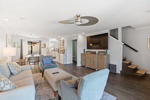 Living area - Carlsbad's Hidden Escape - 30 Night Minimum (Carlsbad)