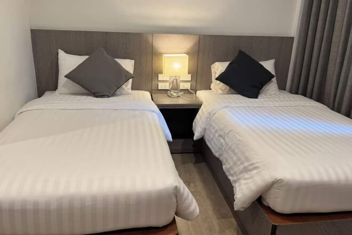 Bureau, Wi-Fi gratuit, draps fournis