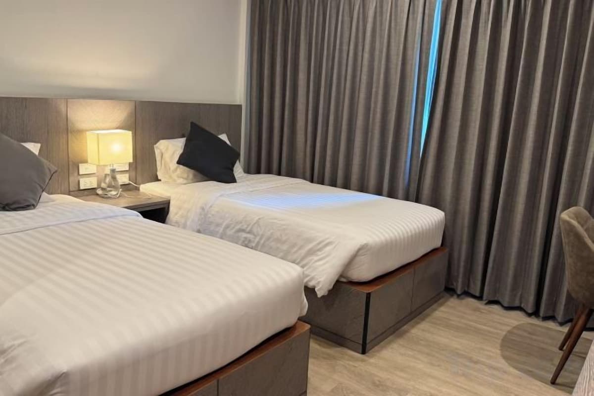 Desk, WiFi (free), bed sheets