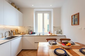Family Apartment, 2 Bedrooms, 2 Bathrooms (Castelletto House Genova City Center) | Private kitchen