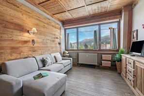 Honeymoon Studio, Mountain View (Studio Charming Sportinia) | Living area