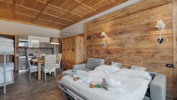 Monolocale luna di miele, vista montagna (Studio Charming Sportinia) | Wi-Fi gratuito, lenzuola