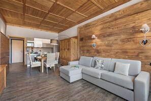 En 21-tommers smart-TV med kabel-kanaler