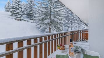 Standard-Apartment, Mehrere Schlafzimmer (Appartamento la Cerbiatta) | Speisen im Freien